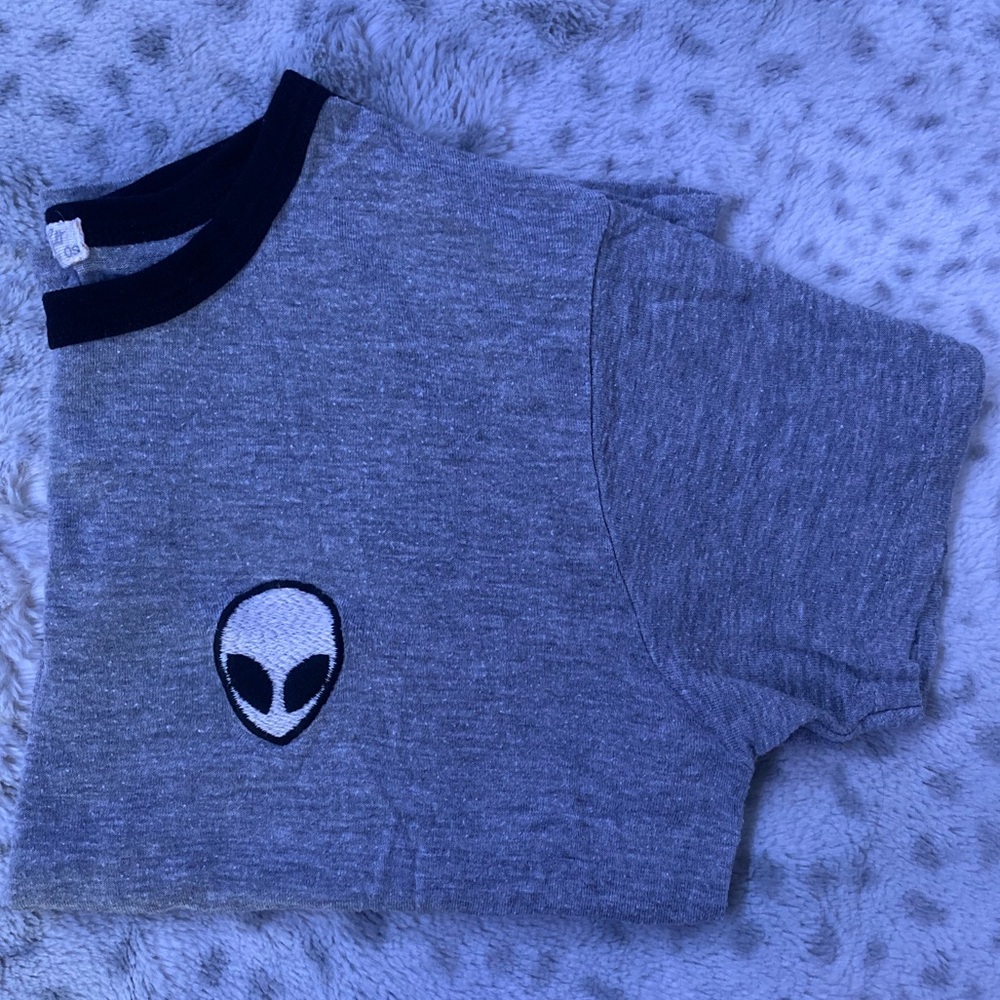 ✨3/$15✨Brandy Melville Alien T-shirt